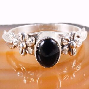 Vintage 925 Sterling Silver Native Black Onyx Cabochon Floral Ring Size 7.5